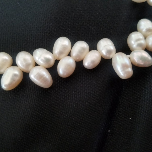 14k white Fresh Water Pearl Necklace - Picture 5 of 8